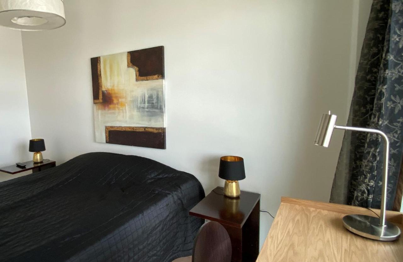 Ainoa Shopping Center Apartments - Tapiola Esbo Eksteriør bilde